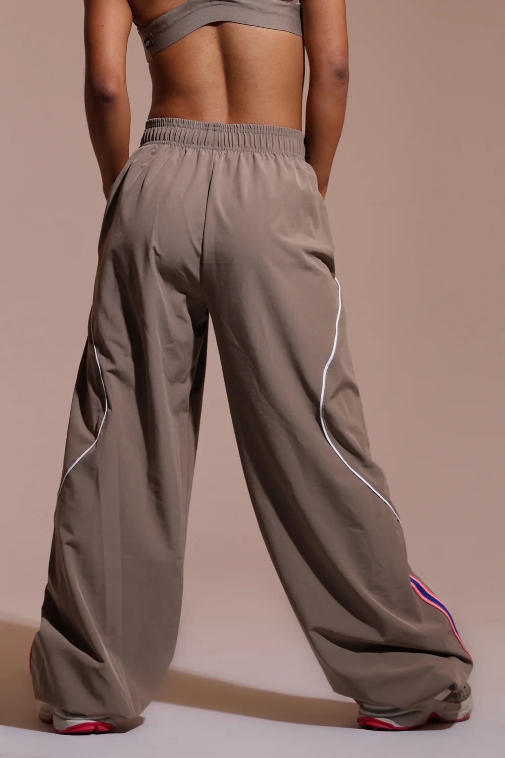 Disconnect Wide Leg Jogger - Dune